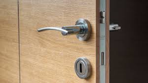 Quanto costa cambiare la serratura di una porta blindata? Che Differenza C E Tra Cilindro Europeo E Serratura Classica