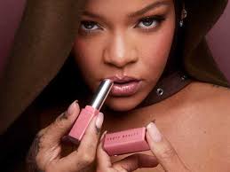 Elena Correa looks hot in these bikini pictures