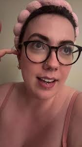 Kayla Wallis's Instagram, Twitter & Facebook