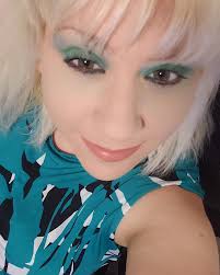 I'm going live today at 11am pst playing some project unknown and  Phasmophobia 👻👻 with probablewheat! Come join us in chat and have a great  time and hopefully some really good laughs!