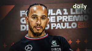 Hamilton beëindigt zondag uniek tijdperk bij Mercedes: "Kan gevaarlijke  situatie worden bij Ferrari"