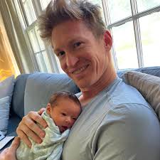 Happy 1 week to our little 🍑 she's crushing this being a baby thing 🍽️ 💩  😴 . . . . . . #newborn #baby #1week #wasian #freshie #babygirl