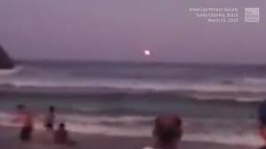 Meteorito incendio en santa catarina hoy. Mira Este Increible Meteorito En Los Cielos De Brasil Videos De The Weather Channel Weather Com