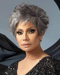 تحدثت الفنانة نجلاء بدر، عن كواليس مشاركتها فى مسلسل بين السما والأرض والذى عرض ضمن المارثون الرمضانى الماضى، من إخراج ماندو العدل. 7 Ø£Ø²ÙˆØ§Ø¬ ÙÙŠ Ø­ÙŠØ§Ø© Ø³ÙˆØ³Ù† Ø¨Ø¯Ø± Ø£Ø­Ø¯Ù‡Ù… ØªÙˆÙÙ‰ Ø¨Ø¹Ø¯ Ø´Ù‡Ø± ÙˆØ¢Ø®Ø± ÙŠØµØºØ±Ù‡Ø§ Ø¨Ù€20 Ø¹Ø§Ù…Ø§ Ø§Ù„ÙÙ† Ø¬Ø±ÙŠØ¯Ø© Ø§Ù„Ø·Ø±ÙŠÙ‚