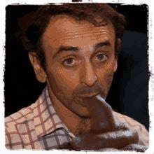 A collection of the best gif images that the internet had to offer this week. Eric Zemmour Gif En Images 84 Gifs De Jacques Chirac Qu Il Faut Avoir Vus Eric Zemmour Un Homme D Influences Tenaio Images
