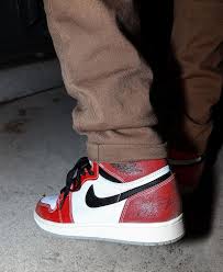 Before we start, grab a look at how beautiful this pair is. Where To Buy The Trophy Room X Air Jordan 1 High Og Freeze Out House Of Heat