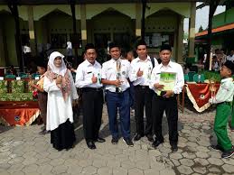 Ini merupakan bagan skematis untuk mewakili hubungan antara satu konsep dengan konsep lain sehingga dapat menjelaskan suatu bagian dengan konseptual. Literasi Buku Fiksi Dan Non Fiksi Padepokan Ghereh