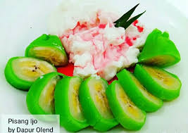 Makan kedua kirana bubur sun rasa pisang susu dan. Resep Es Pisang Ijo Bikinramadanbermakna Oleh Gustia Bunda Volend Voland Cookpad