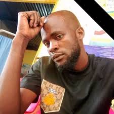 Hi my name is Aaron, I am 39 and am from Gibraltar, single and available,  looking for my soul mate. I am a Lawyer by profession, an Artist, love  movies, theatre, Dancing