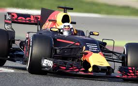 Od dawna spekulowało się o przejściu młodego i utalentowanego sebastiana vettela, który obecnie reprezentuje barwy toro rosso, do ekipy red bull racing, ale dopiero teraz stało się to faktem. Red Bull Unveils New Car For 2017 Formula One Season Suffers Problems In Testing