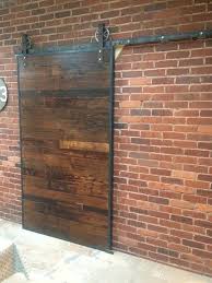 bespoke rustic recycled reclaimed timber up cycled into made to measure barn doors the qua portas interiores em madeira parede de madeira portas de madeira