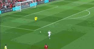 Gerrard and henderson pressured kieran richardson before gerrard won the ball and slotted a pass to suarez, who finished at the near post. Gif Alisson With A Cheeky Flick Vs Anthony Knockaert Witty Futty