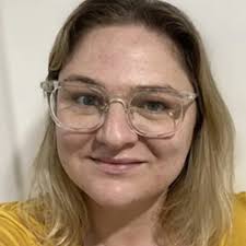 Dr Elizabeth Ashton-Jones