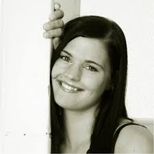 Landhaus bis zur coolen grafik, vom mehrfamilienhaus in zeitloser neutralität bis zum farbenfrohen mix, mit fliesen können sie ihre persönliche handschrift umsetzen. Michaela Stockmayr Fliesen Fachverkauferin Josef Felbermair Keramik Gmbh Xing