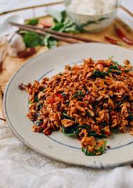 10 Minute Vegan Pad Krapow Thai Basil Stir Fry Recipe In 2020 Vegetarian Cooking Veggie Recipes Vegetarian Recipes