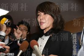 京大卒の教員の父と母の間に生まれるが、小学校5年時に両親が離婚 。 中学校2年で母親の育児放棄に伴い、兄と京都に移り住む （暮らしは非常に貧しく、京都で住んでいた家は窓の裏が崖であった ）。 é¢¨å¹ã‚¸ãƒ¥ãƒ³ å¤«ã®æ„›äººã‚'æ‹‰è‡´ å£®çµ¶ã ã£ãŸé›¢å©šç¾å ´ ãƒ‡ã‚¤ãƒªãƒ¼æ–°æ½®
