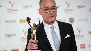 Intryguje go stara sztuka tego kraju, ceremonia parzenia zielonej herbaty, a także tradycyjny ogród japoński. Dariusz Szpakowski Laureatem Zlotej Telekamery Pracuje W Swietnym Zespole Sport Tvp Pl