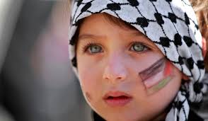 Dengan bendera palestina yang dibawa dalam demonstrasi damai dan diikuti jutaan orang itu kan justru menguatkan dan mengingatkan posisi indonesia untuk tetap selalu bersama dengan palestina. Bendera Palestina Akhirnya Boleh Berkibar Di Markas Pbb Albalad Co