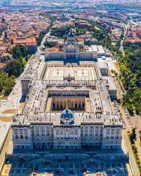 Top Madrid Por Philsutphin Topmadridphoto Visita La Galeria De Nuestro Artista Destacado Para Palacio Real De Madrid Madrid Ciudad Plaza Mayor De Madrid