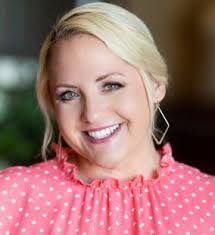 Kristin Hubbard's Instagram, Twitter & Facebook