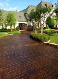 Stained And Stamped Driveways Can Give Your Home Classic Beauty That Never Goes Out Of Style Auffahrt Design