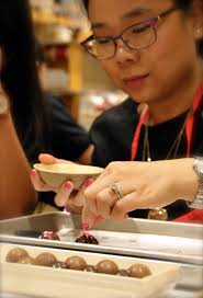 BetaCrystalsOfInsight — Voila Chocolat