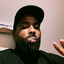 Marcus Bragg's Instagram, Twitter & Facebook