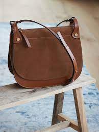 Si on reste attachée à la noblesse du cuir, les marques redoublent de créativité pour toujours mieux nous surprendre. Ø¨Ø¹Ù†Ø§ÙŠØ© Ø¹Ø±Ø¨Ù‰ Ù„Ø§ Ø´ÙŠØ¦ Sac A Main Besace Femme Dsvdedommel Com