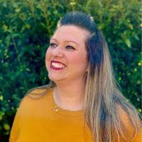 Deanne Williamson's Instagram, Twitter & Facebook