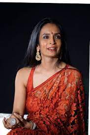 Hindistan'ın mumbai şehrinde elektronik mühendisliği. Pin On Suchitra Pillai