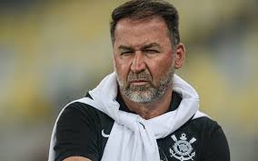 Embalado, Thiago Pereira viaja para disputar o Mundial de Barcelona