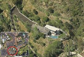 Mr musk's promise to sell his possessions included a home formerly owned by hollywood legend gene just one stipulation on sale: Elon Musk S La Tunnel Will Go From His House To His Office Daily Mail Online