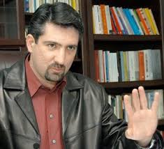 Vera Ayala sigue prófugo