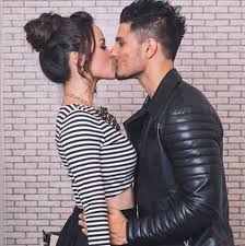 25 drama korea dengan adegan ciuman terbaik. Momen Ciuman Bibir Vin Rana Dan Calon Istri Bikin Melting Kapanlagi Com