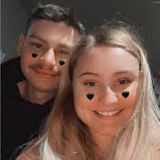 Anna Shives's Instagram, Twitter & Facebook