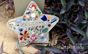 Pin By Noelle Johnson On Garden Art Stepping Stones Diy Decorative Stepping Stones Step Stones