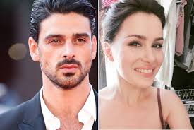 She does not expect that on a trip to sicily trying to save her relationship, massimo will kidnap her and give her 365 days to. Bucher Verraten So Geht Die Heisse 365 Days Story Weiter Promiflash De