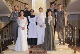 Pin En Gran Hotel Y 14 De Abril La Republica Series Espanolas De Epoca