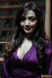 Hasil gambar untuk wiwid gunawan hot