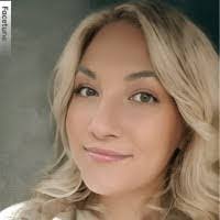 Mallory Leach's Instagram, Twitter & Facebook