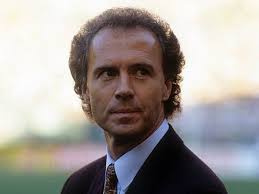 Find the perfect franz beckenbauer 1990 stock photos and editorial news pictures from getty browse 451 franz beckenbauer 1990 stock photos and images available, or start a new search to. Beckenbauer Vom Suppenkasper Zum Kaiser Nationalelf Kicker