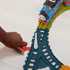 Thomas and Friends HRB37 Thomas Talking Cranky Train Qe, Multi-Colour, M:  Amazon.de: Toys