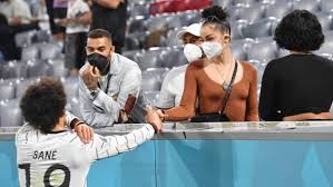 Candice brook ist eine recht selbstbewusste frau, die ihren eigenen kopf hat. G1 Socq S Qnsm