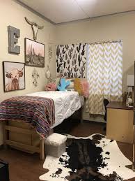 More interesting heading about this are b western chic decor bedroom design ideas, pictures, remodel and hope you will get rough idea as. 91 Best Dorm Room Ideas For Freshman Year Will Be Comfort 29 Comfort Dorm Dormroomideas Cool Dorm Rooms Western Bedroom Decor Dorm Room Decor