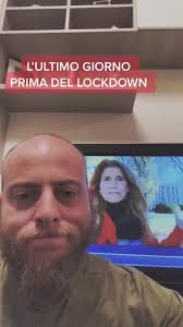 #dpcm #lockdown #poverino #divinità #lacasadicarta #papa