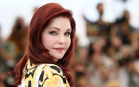 Priscilla Presley neagă conflictul cu nepoata ei, Riley Keough, pentru  testamentul Lisei Marie: „Nu există nicio ceartă”