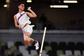 Ej obiena followed up the achievement by delivering his season's best performance and winning the silver medal in the fbk games held in hengelo, the netherlands. Snha9bo30zhram
