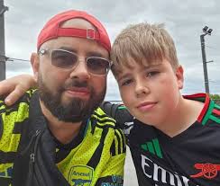 Dad slams teachers who let sunburnt boy, 12, 'fry in 30C heat with no sun  cream'