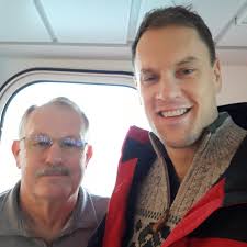 NFL player with six fingers signed