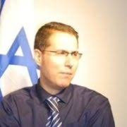 Eli Hazan: A legjobb védekezés egy jó előadás